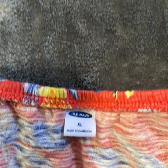 Old Navy  women's Orange, Blue and Yellow  Short Sleeve Top size XLarge - Picture 3 of 5